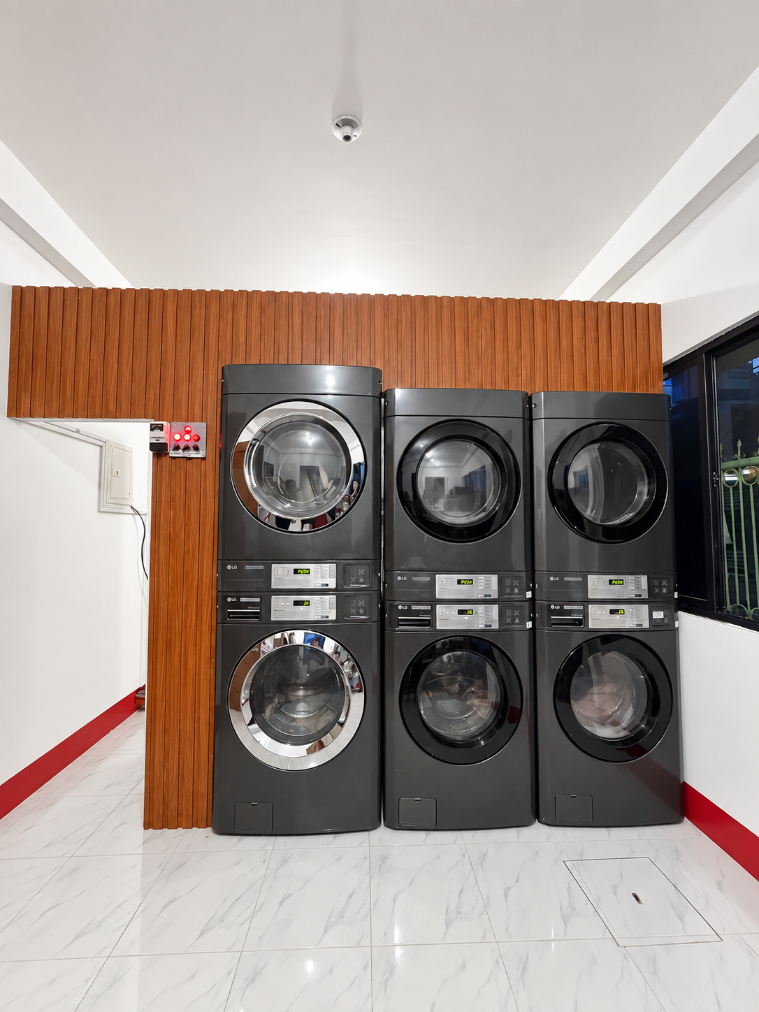 Premium- 3 units 1 LG TITAN and 2 LG GIANT